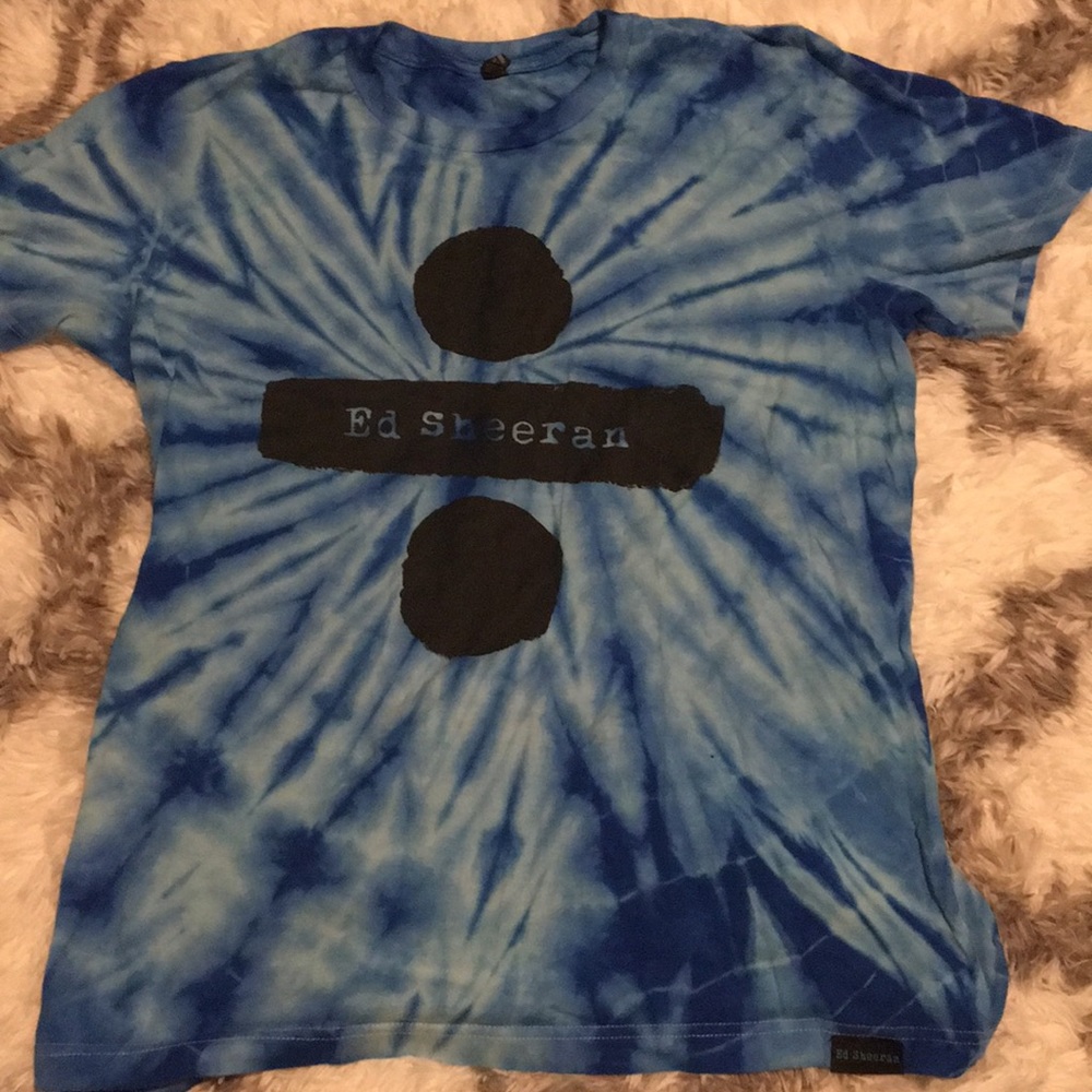 Ed Sheeran dye blue t shirt